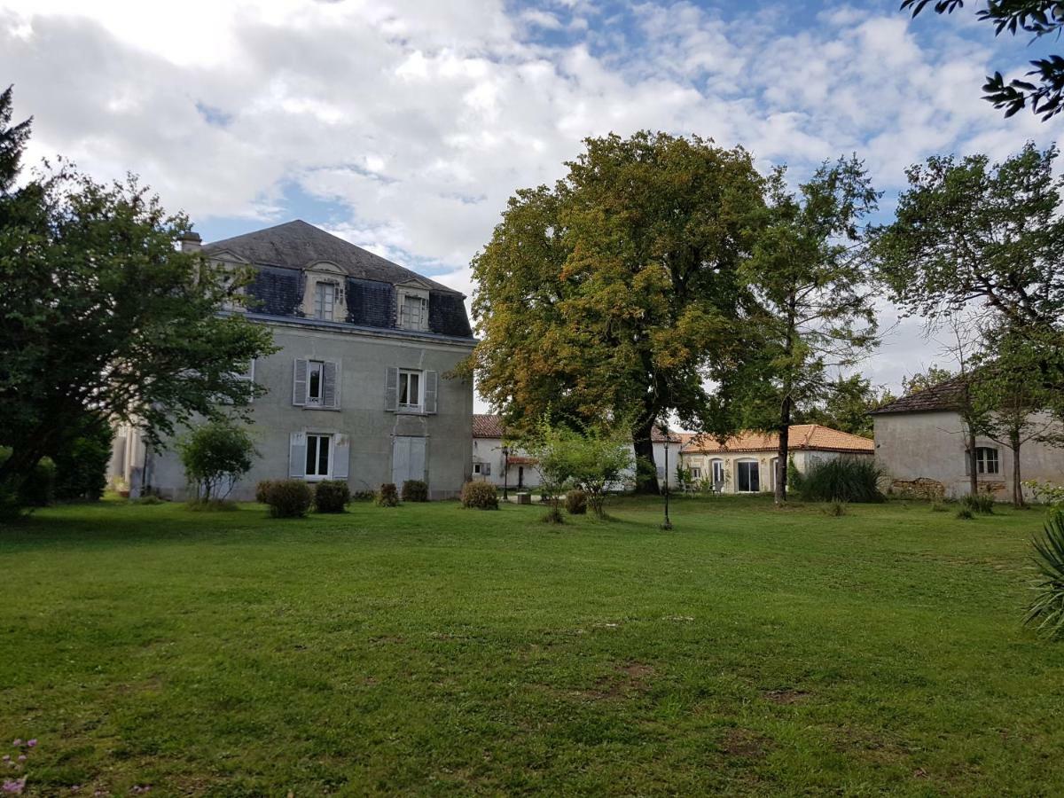 Chateau De Champblanc Cherves-de-Cognac Buitenkant foto